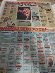 SABAH MELODİ GAZETESİ VE SABAH TELERAMA GAZETESİ KADINLARA ÖZEL GAZETESİ - 19 Ekim 1994 -Karikatürler-Walt Disney/Boncuk-Mort Walker-Dick Browne/Bizim Aile-Tom Armstrong/Marvin-Graham Allen-John Dodd/Kral Kedi-Süleyman Turan/Dön Artık-Astroloji-Bülent Kısa-Klinik-Meltem Pusat-Telerama Programı-Sabah Filmleri-Öğlen Filmleri-Akşam Filmleri-Erdoğan Sevgin-çiftetelli-belkıs akkale-kadınlar matinesi-bülent ersoy-yıldızlar geçidi-samim değer-savaş karakaş-mahsun kırmızıgül-demet sağıroğlu-yonca evcimik-ayşe emine-sibel barış-of aman nalan-Cenk koray-duygu asena-mehmet Ali erbil-erdal özyağcılar-bizimkiler-şehnaz tango-ali öztürk-ibret manzaraları-cem kurtoğlu-sıcağı sıcağına-Billur Kalkavan yeşilçam'da-yalan rüzgarı-türk sanat müziği-inci çayırlı-ela altın-nejat uygur-mevsim sonbahar-bedri Rahmi eyüboğlu-ulvi kırımlı-küçük konser-ceza eğitici midir-dudaklar parlasın-lambada-teneke adamlar-kan dövüşü-kadir inanır-ölüm meydanı-ahu tuğba-meriç erkan-sevgili sekreterim-kör talih-derdini söyle