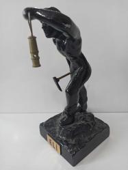 ESKİLERDEN ALÜMİNYUM VE PİRİNÇDEN OLUŞAN MADENCİ HEYKELİ EKSİKSİZDİR 23 cm BOYUNDA