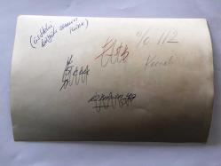 SANAT GÜNEŞİMİZ ZEKİ MÜREN'İN ORİJİNAL 3'LÜ FOTOĞRAF SETİ, - 18 x 12 cm EBADINDA 3 ADET FOTOĞRAF - ZEKİ MÜREN'İN ALMANYA KONSERİNDEN ÇEKİLMİŞ 3 FARKLI KARE