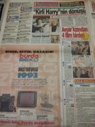 SABAH MELODİ GAZETESİ VE SABAH TELERAMA GAZETESİ KADINLARA ÖZEL GAZETESİ - 20 Şubat 1993 -Karikatürler-Walt Disney/Boncuk-Mort Walker-Dick Browne/Bizim Aile-Tom Armstrong/Marvin-Graham Allen-John Dodd/Kral Kedi-Süleyman Turan/Dön Artık-Astroloji-Bülent Kısa-Klinik-Meltem Pusat-Telerama Programı-Sabah Filmleri-Öğlen Filmleri-Akşam Filmleri-Erdoğan Sevgin-Adnan Kahveci Tv'de yaşayacak-gecenin rengi-galatasaray-kayseri-mini mini büyüklerden masallar-şenlik var-bir cumartesi eğlencesi-coşkun sabah-erol atar-hülya avşar-selçuk ural-Cumhur atalay-mert özmen-Nil burak-dünya ayaklarımın oldu-geceye selam-hayri caner-bitirimsin Hanım abla-belgin doruk-ani vuruşluk-almancının karısı-seviyorum-paranın eseri-cüneyt arkın-öğretmen zeynep-bülent bilgiç-zamanda yolculuk-estergon kalesi-mikroskop-sultanahmet köftesi-malatya pazarı-duble zeytinburnu-yiyecek koruyucu kap-tepeden tırnağa kadın-beyaz eşyanın ömrünü uzatın-kel Behzat delirdi-yeşilçam'ın hatıra defteri-kısmet kandıralı-haberler-ingiltere