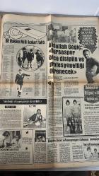 TERCÜMAN GAZETESİ İNCİ SPOR İLAVESİ - 29 Ağustos 1974 - ömer sakızcı- rıza alan- Alaattin Yıldırım- Mehmet güçlü- Mehmet sarı-Vehbi Aldağ- Suphi soğancı- Hayri Polat Necmi tanyolaç- Türkiye güreş- eyüp karadayı Yasin Gökmen Tevfik Ünsal- Halit ergönül- Mustafa inci- 88 hakem milli kokart taktı-Abdullah gegiç- Bursaspor- Murat taşkın- ihsan sertbarut- Şemsettin babaç-Muradiye-Kayserispor-ismet Hatipoğlu-Kayserispor başkanı Erdal yeğenağa- amasyaspor- Balıkesirspor- nasuh akar-Hasan Güngör-ali gümüş-5 kıtadan 169 güreşçi mindere çıkıyor