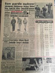 YENİ SABAH GAZETESİ 27 OCAK 1960 YIL :22 SAYI :7509---Cezayir de ki asiller silahı bırakmıyor ---CHP Ziraat Vekaleti Tahsisatını Az Buldu --Galata köprüsünün yeri değişiyor --Sarfedilmiş tahsisata ait tasarı  tenkidlere yol açtı ---Bir Jandarma Dur Emrini Dinlemeyen  Genci Vurdu --CHP li Mebuslar 13 Ayda 21 Bin Lira Ceza Ödediler ---Naim Tiralı dün cezasını çekmek için Bulancık  a hareket etti --İzmir DP Merkez bucağında iki  başkan vazife görüyor --Karaca da ki piyes : Siyavuşgil ---Radyo Programları --Cezayir de işler karıştı---Öğretmenlerle ilgili 3 kanun teklifi verildi --Chessman bir defa daha hakim huzuruna çıkacak ---Şimal in güzelleri :Cenub u tercih ediyor --Fethiye de zelzele oldu --Son Perde Açılıyor --Şehrimizde :Galatasaray -Beykoz ; Adalet  ,---Vefa ,İzmir de : Altay -Şekerhilal oynuyor ---Fenerbahçe İstişare Heyeti Fevkalade Kongre Aleyhinde --Beşiktaş Kızılyıldız  la haftaya karşılaşıyor --2. Devre Milli Lig Fikstürü --Kuyumlu ile Tosyalı istifa ettiler --