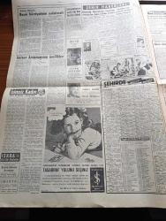 Hürriyet Gazetesi - 10 Temmuz 1960 - Trakya'da İlk Defa Petrol Bulundu - Petrol Kuleli'deki 1 No.lu Kuyudan 2700 metre Derinlikte Fışkırdı - İstanbul Barosu Gürültülü Bir Toplantı Yaptı - Sanayi Ve İhracat Kredileri Plafonla Kayıtlanmaksızın Limit Dışı Bırakıldı - Batı Trakya Türklerinde Huzursuzluk - Şahane Kadın Sevim Çağlayan Belvü Aile Gazinosunda - İsimsiz Kadın Aşk Ve His Romanı Yazan Theresa Drake Yazı Dizisi -  Mukaddes Sır Aşk Ve Macera Romanı Çizen Faruk Geç - Milli Birlik Komitesinin En Genç Üyesi Numan Esin'le  Bir Konuşma Yazan Nizam Payzın Yazı Dizisi - Hürrem Sultan Roman Yazan Feridun Fazıl Tülbentçi Yazı Dizisi - Brigitte Bardot'un Kardeşi Mijanou Hasetten Kendini Yiyor - Lefter Küçükandonyadis Kulübü İle Pazartesiye Mukavelesini Yenileyecek - Puşkaş Futbol Alemine Yeniden Nasıl Döndü - Beşiktaş Can Bartu'ya Dün 125 Bin Lira Teklif Etti - Fatoş Çizgi Roman - Güngörmüşler Çizgi Roman - 19 Mayıs Stadının Kapılarına Turnike Konuyor