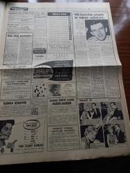 Hürriyet Gazetesi - 10 Temmuz 1960 - Trakya'da İlk Defa Petrol Bulundu - Petrol Kuleli'deki 1 No.lu Kuyudan 2700 metre Derinlikte Fışkırdı - İstanbul Barosu Gürültülü Bir Toplantı Yaptı - Sanayi Ve İhracat Kredileri Plafonla Kayıtlanmaksızın Limit Dışı Bırakıldı - Batı Trakya Türklerinde Huzursuzluk - Şahane Kadın Sevim Çağlayan Belvü Aile Gazinosunda - İsimsiz Kadın Aşk Ve His Romanı Yazan Theresa Drake Yazı Dizisi -  Mukaddes Sır Aşk Ve Macera Romanı Çizen Faruk Geç - Milli Birlik Komitesinin En Genç Üyesi Numan Esin'le  Bir Konuşma Yazan Nizam Payzın Yazı Dizisi - Hürrem Sultan Roman Yazan Feridun Fazıl Tülbentçi Yazı Dizisi - Brigitte Bardot'un Kardeşi Mijanou Hasetten Kendini Yiyor - Lefter Küçükandonyadis Kulübü İle Pazartesiye Mukavelesini Yenileyecek - Puşkaş Futbol Alemine Yeniden Nasıl Döndü - Beşiktaş Can Bartu'ya Dün 125 Bin Lira Teklif Etti - Fatoş Çizgi Roman - Güngörmüşler Çizgi Roman - 19 Mayıs Stadının Kapılarına Turnike Konuyor