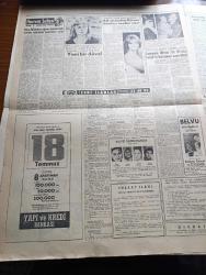Hürriyet Gazetesi - 10 Temmuz 1960 - Trakya'da İlk Defa Petrol Bulundu - Petrol Kuleli'deki 1 No.lu Kuyudan 2700 metre Derinlikte Fışkırdı - İstanbul Barosu Gürültülü Bir Toplantı Yaptı - Sanayi Ve İhracat Kredileri Plafonla Kayıtlanmaksızın Limit Dışı Bırakıldı - Batı Trakya Türklerinde Huzursuzluk - Şahane Kadın Sevim Çağlayan Belvü Aile Gazinosunda - İsimsiz Kadın Aşk Ve His Romanı Yazan Theresa Drake Yazı Dizisi -  Mukaddes Sır Aşk Ve Macera Romanı Çizen Faruk Geç - Milli Birlik Komitesinin En Genç Üyesi Numan Esin'le  Bir Konuşma Yazan Nizam Payzın Yazı Dizisi - Hürrem Sultan Roman Yazan Feridun Fazıl Tülbentçi Yazı Dizisi - Brigitte Bardot'un Kardeşi Mijanou Hasetten Kendini Yiyor - Lefter Küçükandonyadis Kulübü İle Pazartesiye Mukavelesini Yenileyecek - Puşkaş Futbol Alemine Yeniden Nasıl Döndü - Beşiktaş Can Bartu'ya Dün 125 Bin Lira Teklif Etti - Fatoş Çizgi Roman - Güngörmüşler Çizgi Roman - 19 Mayıs Stadının Kapılarına Turnike Konuyor