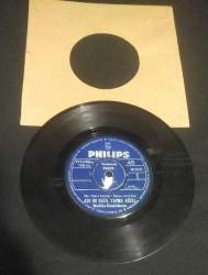 MEDİHA DEMİRKIRAN / AŞK BU DEĞİL YAPMA GÜZEL - YALAN YILLAR / 45 DEVİR PLAK