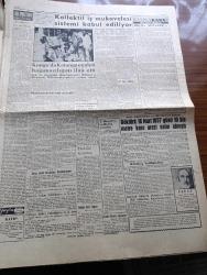 Ulus Gazetesi - 13 Temmuz 1960 - Türk Dil Kurultayı Yazan Yakup Kadri Karaosmanoğlu Köşe Yazısı - Korporatif Meclisin Büyük Tehlikeleri Yazan Bülent Ecevit Köşe Yazısı - Celal Bayar Yüksek Adalet Divanında - Sabık Cumhurbaşkanı Celal Bayar'ın Suçu Vatana İhanet - Celal Bayar'a Muhtemelen Verilecek Cezalar - 6 7 Eylül Topkapı Ve 28 Nisan Tahkikatı - Tasfiye Edilecek Anti Demokratik Kanunlar -  Adnan Menderes'e Verilen Maaş Ve Harcırahlar - Ankara Tenis Turnuvası - Aydınlara Düşen Ödev Yazan Uluğ İğdemir - Duman Var Ateş Yok Yazan Germaine Ve Jacques Decrest Yazı Dizisi - Hükümetin Dış Politikası Yazan Ahmet Şükrü Esmer - Emil Galip Sandalcı Köşe Yazısı - Sabık Adalet Bakanı Ve Milli Eğitim Başkanı Hüseyin Avni Göktürk 16 Mart 1957 Günü 10 Bin Metrekare Arazi Satın Almıştı - Kongo'da Katanga Eyaleti Bağımsızlığını İlan Etti - Hayali Oyunlar Üstadı Zati Sungur - Olur Mu Böyle Olur Mu Kardeş Kardeşi Vurur Mu - Kanlı Cumadan Resimler