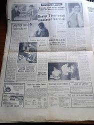 Son Havadis Gazetesi - 8 Ekim 1965 - Bugün Varmış Yarın Yokmuş Yazan Mümtaz Faik Fenik Köşe Yazısı - Milli Eğitim Bakanı Cihat Bilgehan'ı Yıpratmak Uğruna Solcular Mağdur Öğrencileri Alet Etmeye Kalktılar - Adalet Partisi Lideri Süleyman Demirel Konyalılara Hitap Etti CHP'nin Toprak Reformu Hayaldir Dedi - Egeliler Bugün Adalet Partisi Mitingine Hazır - Yüksek Menderes Aydın'da Kadınlar Mitinginde Bir Konuşma Yaptı - Radyo Seçim Gecesi Sabaha Kadar Çalışacak - Yeni Türkiye Partisi Genel Başkanı Ekrem Alican Aşırı Sol Ve Sağ Diktaya Sürüklenmekten Kurtulmalıyız - Tarafsızlar Yazan Orhan Seyfi Orhon Köşe Yazısı - Hitler'in Yardımcısı Bormann Bir Ormanda Yaşıyor - Batu'nun Maceraları Yazan ve Çizen Yurdagün Göker - Endülüs'te İslam Cengaver peri Yazan Zuhuri Danışman - Nonoş Karikatür - Elektronik İnek - Semih Sergen Efes Otelinde Muhabirimiz Hüsnü Menge İle Görüşürken Fotoğraf - Çocuklar Ve Büyükler Oraloğlu Tiyatrosunun İlk Oyunu - Çeklere Karşı Ali Sami Yen Stadında Oynayacağız