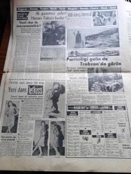Son Havadis Gazetesi - 1 Aralık 1964 - Adalet Partisi Bütün İftiraları Kökten Çürüttü Yazan Mümtaz Faik Fenik Köşe Yazısı - Adalet Parti'nin Yeni İdarecileri Belli Oldu - Seçilmesi Bütün Yurtta Bayram Havası Yaratan Süleyman Demirel Göreve Başladı - Adalet Partisi Liderini İlk Tebrik Eden Cemal Gürsel Oldu - Genel İdare Kuruluma Seçilenler - Dokunulmazlıkların Kaldırılması Mevzuunda 13 Milletvekilinin İfadesi Alınacak - İhtilalci Yazan Talat Asal - Ortak Pazar Anlaşması Bugün Yürürlüğe Giriyor - Mübarek Miraç Gecesi Yazan Selahattin Şar - Talat Aydemir İsyanının İçyüzü Yazı Dizisi - Kara Sinan'ın Yeni Macerası Dişi Kartal Çizen Yurdagün Göker - İhtilafın Sonra Mısır Ve Nasır Yazan Ebu El Feth - Nonoş Çizen Buford Tune - İlk Gazeteci Şehit Hasan Tahsin Budur - Yeni Dans Letkiss - Gözlerimi Kaparım Vazifemi Yaparım Piyesi - Galatasaray Teknik Direktörü Gündüz Kılıç Ankara'yı Unutalım Hedefimiz Legia Dedi - Hakkı Yeten Beşiktaş Daha Da Gençleşecek Dedi