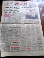 Hüryol Gazetesi - 12 Ekim 1964 - Dikkat Hazır Ol Köşe Yazısı Hüryol Köşe Yazısı - Eski Başvekil Merhum Adnan Menderes Fotoğraf - Celal Bayar Adnan Menderes Ve Mithat Dülge Hakkında Açılan Dava - Kabahat Bizim Yazanlar Muammer Dirik Köşe Yazısı - Bir Nurcu İmran Öktem'i Komünistlikle İtham Ederek Çumralı'yı Allah'a Şikayet Etti - Laikliğin Katilleri Yazan Sinan Omur Köşe Yazısı - İstiklal Marşı'ndan Kaçtık - Dini Bağışlar Babasını Kurtaran Çocuk - Komünizm Karşısında En Büyük Silah Maneviyattır Yazan Mehmet Akşit Köşe Yazısı - Kabus Olmaktan İleri Geçemiyen Bir Azınlık İktidarının Artık Başımızda Yeri Yoktur -  Kadın Gözü İle Yazan Nazife Tezel - Gazetemiz Sahibi Muammer Dirik'in Prangalı Hürriyet Davası Dolayısıyla Yüksek Temyiz Mahkemesine Gönderdiği Layiha - Haftanın Fantezileri Yazan İçimizden Biri - Türkiye Komünistleri Ve Faaliyetleri Hazırlayan Halil Dikici - Diyanet Teşkilatı Kanunu Nerede Yazan Haluk Durmaz - Satılmış Gafiller Kahrolsun İşte Komünizm Bir Bulgar Casusu açıkladı