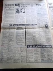 Hürriyet Gazetesi - 22 Şubat 1964 - İsmet İnönü'ye Suikast - Kayserili Elektrikçi Mesut Suna Saat 12 de Başbakanlıktan Çıkan İsmet İnönü'ye 3 El Ateş Etti Fakat İsabet Ettiremedi - Ateş Sesi Duyulunca İsmet İnönü Gayrıihtiyarı Bu Suikast Dedi Yazan Necdet Çalp - Mesut Suna'ya 24 Yıl Hapis Cezası Verilecek - Suikastçı Hayranıyım Diye İsmet İnönü'den Randevu İstemiş - Ragıp Gümüşpala Olayı Tel'in Etti - Güneş Bazen Geç Doğar Aşk Ve Macera Romanı Çizen Faruk Geç - Kuruluşunun 118. Yıldönümünde Jandarma Hala Dayak Atıyor - Ayrılık Yılları Aşk Romanı Yazan Denise Robins Yazı Dizisi - Halk Üniversitesi Siyonizm - Süreyya Ağa Han'ın Hayatı Adlı Filmde Begüm'ü Canlandıracak - Fenerbahçe İstanbulspor Milli Lig Maçı Tehir Edildi - İzmir Seyircisi Karşıyaka Küme Düşmesin Diye Tezahürat Yapacak - İsmet İnönü'ye Suikastten Fotoğraflar - Fatoş Çizgi Roman - Gökler Hakimi Gordon Çizgi Roman - Güngörmüşler Çizgi Roman - Dedektif Nik'in Maceraları Çizgi Roman