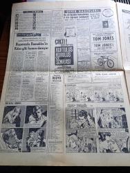 Hürriyet Gazetesi - 22 Haziran 1964 - İsmet Ali Dün Amerika'ya Gitti - Cumhurbaşkanı Cemal Gürsel Başbakan İsmet İnönü'yü Esenboğa Havalimanına Gelerek Uğurladı - Eski EOKA Lideri Grivas Gizlice Kıbrıs'a Gitmiş - Adalet Partisi Seyfi Kurt Ekim Üzerinde Israr Edince Başbakan İsmet İnönü Amerika'ya Muhalefet Temsilcisi Götürmedi - Metin Toker Paris'ten Bildiriliyor İsmet İnönü De Gaulle Görüşmesi Kıbrıs Konusunda Bir Merhale Olacak - Sel Van'da 2 Köyü Haritada Sildi 12 Kişi Boğuldu - Babalar Gününde Anneler Konuştu - Spor Toto Neticeleri - Padişah Vahdettin'in Polis Müdürü Hasan Tahsin İşkora Geri Geldi - Bir Hayal Uğruna Aşk Ve Macera Romanı Çizen Faruk Geç -  Bizimkiler Yazan Kemal Bisalman  Çizen Sezgin Burak - Ayrılık Yılları Aşk Romanı Yazan Denise Robins - Natalie Wood Soyunmaktan Çekinmez Fotoğraf - Şehir Meclisin Üyesi Mühendis Faruk Ilgaz'ın 60 Bin Liraya Yaptırdığı Köprüden 20 Bin Kadıköylü İstifade Edecek - Can Bartu Fenerbahçeli Seyircilerime Kendimi Göstermek İsterim