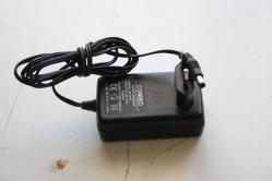 COMBO ORJINAL  ADAPTÖR 12V 2A   SORUNSUZ ADAPTÖR     (YUKARI RAF KUTU