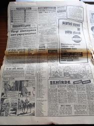 Hürriyet Gazetesi - 4 Şubat 1967 - İzmir Canavarı - Türk Kızına Almanya'da Yapılan Feci İşkence İnfial Uyandırdı - Alman Basını Olayı Böyle Verdi - İçişleri Bakanı Faruk Sükan Aşırı Sola Karşı Kesin Tedbirler Alınacaktır - Anarşistlerin Bir Kısmı Kan Dökerek İhtilal Yapmak İsteyen Mao'culardır - Trabzon Of Göksel Köyünde 100 Köylüden Altı Gündür Haber Yok - 4 Ay Önce Türkiye'ye Gelen Sovyet Vatandaşı Agayef Yeşilköy'den Rusya'ya Posta Edildi - Yeşil Çiçek Aşk Ve Macera Romanı Çizen Faruk Geç - Bizimkiler Yazan Kemal Bisalman Çizen Sezgin Burak - Avrupa Kupası Maçı Bugün Ali Sami Yen'de 14.30 da Türkiye İspanya İle Karşılaşıyor - Milli Takım Oyuncuları Fotoğraf - İspanya Futbol Federasyonu Genel Sekreteri Andre Ramirez Türklerden Çekiniyoruz - Arçelik Reklamı - Mimar Sinan Tarafından Yapılan Su Kemeri Fotoğraf - Kader Çizgisi His Romanı Yazan Lewis Cox Yazı Dizisi - İnci Birol Galatasaray Hisar Pavyonunda - Hacı Ömer Sabancı Mevlüt İlanı - Rejisör Eliaçık Kazankaya Fatma Girik