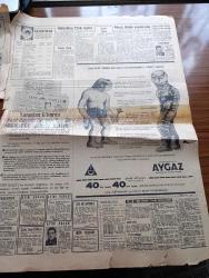 Hürriyet Gazetesi - 12 Şubat 1966 - Cemal Gürsel Ölümle Pençeleşmeye Devam Ediyor - Cumhurreisliği İçin Orgeneral Cevdet Sunay Büyük ve Milli Bir Vazife Dedi -  Cumhurbaşkanı Cemal Gürsel'in Eşi Melahat Gürsel'e Durum Yavaş Yavaş Açıklanıyor - İstanbullu Bir Türk Mehmet Saffet Ersöz Güney Kutbuna Bayrağımızı Dikti - İngiltere'de Homoseksüellik Artık Suç Sayılmıyor - Kader Çizgileri Aşk Ve Macera Romanı Çizen Faruk Geç - Bizimkiler Yazan Kemal Bisalman Çizen Sezgin Burak - Burç Falınız - Fatih Sultan Mehmet Devrine Ait Eserler Meydana Çıkarılacak - Film Başına 12 Bin Lira Ücret Alan Köpek - Belgin Doruk ve Ekrem Bora Fotoğraf -  Türkan Şoray Gözlerini 250 Bin Liraya Sigorta Ettiriyor - Armatör Nazım Kalkavan'ın 10 Bin Lira Değerindeki İngiliz Asıllı Kaniş Cinsi Köpeği Şoförün Kızı Filminde Oynadı - Ayhan Işık - Ajda Pekkan Soyunmayacak - Güngörmüşler Çizgi Roman - Gökler Hakimi Gordon Çizgi Roman - Fatoş Çizgi Roman - Dedektif Nik'in Maceraları Çizgi Roman - Lazo Şöhret Yolunda