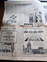 Hürriyet Gazetesi - 21 Aralık 1965 - Gençlik Kıbrıs İçin Miting Yaptı - Onbinlerce Genç Tek Kalp Halinde Haykırdı Ve İstanbul Dün Ordu Kıbrıs'a Sesleri İle İnledi - Gençler Hürriyet Meydanında Fotoğraf -  Süleyman Demirel Kıbrıs Kaybedilmiş Değildir Dedi - Kanlı Kıbrıs Hadiselerinin 2. Yıldönümü - Dışişleri Bakanı İhsan Sabri Çağlayangil Karar Bize Bir Şey Kaybettirmedi - Şinasi Osma Bir Harbi Göze Aldığımızı İlan Edelim Dedi - TPAO Ziraat Bankası Sümerbank Ve Etibank Genel Müdürleri Değişti - Büyükada'da Şifalı Bir Su Kuyusu Meydana Çıkarıldı - Gökler Hakimi Gordon Çizgi Roman  - Kader Çizgisi His Romanı Yazan Lewis Cox Yazı Dizisi - Resmi Sinemaskop Budha - Avrupa'yı Yerinden Oynatan Sesler Röportaj Sezen Cumhur Önal Yazı Dizisi - Stadlarda Asayiş Yine Bozuldu - İstanbul Emniyet Müdürü Hayrettin Nakipoğlu Gerekirse Cop Kullanırız - Hakem Ogün Altıparmak'ı Yine De Sahadan Attı - Hafız Erol Fenerbahçeli Oyuncuları Maçtan Önce Okudu Ama - Can Bartu Sakat - Fatoş Çizgi Roman