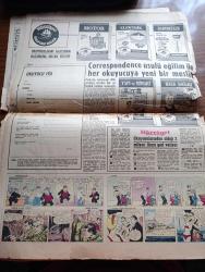 Hürriyet Gazetesi - 24 Aralık 1965 - Kısmet Yelkenlisini Seyir Halinde Gören Denizcilerin Anlatıyor - Kim Ne Derse Desin Sadun Boro Yaman Adam - Bugün Mübarek Ramazan - Fiyatlar Yükseliyor - CHP Ortanın Soluna Azimle Devam Edecek - Rumlardan Enosis İçin Para Toplayan Üç Yunanlı Kadın Kaçakçılıktan Yakalandı - Cumhurbaşkanı Cemal Gürsel 5 Genel Müdürün Değişmesini Tasdik Etti - Gangster Necdet Elmas Açık Cezaevi İmralı'ya Nakledildi - Aşk Rüyası Aşk Ve Macera Romanı Çizen Faruk Geç - Bizimkiler Yazan Kemal Bisalman Çizen Sezgin Burak - Avrupa'yı Yerinden Oynatan Sesler Röportaj Sezen Cumhur Önal - Fenerbahçe Çamur Sahada Çalıştı - Galatasaraylı Futbolcuların Hanımları Da Her Hafta Toplanmaya Başladılar - Hakemler Birliği Genel Başkanı Muslihittin Güner - Yıldıray Çınar Plak - Adnan Şenses Ve İsmail Dümbüllü Lunapark Gazinosunda - Taksim Belediye Gazinosunda Ramazan Eğlenceleri - Güngörmüşler Çizgi Roman - Gökler Hakimi Gordon Çizgi Roman - Fatoş Çizgi Roman - Dedektif Nik'in Maceraları