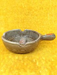 VINTAGE EL YAPIMI MİNELİ PİSA KULESİ KABARTMA TASVİRLİ İMZALI SERAMİK KÜL TABLASI