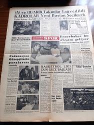 Son Dakika Gazetesi - 20 Ekim 1960 - Zeki Müren-Yassıada Duruşmalarında 4. Gün - Duruşmaların Bu Sabahki Tafsilatı - Köpek Davası Karara Kaldı - Bülent Üçer Suç Varsa Celal Bayar'a Aittir -  Arif Hikmet Yamanoğlu Hayatımın En Mühim Müdafaasını Yapıyorum Dedi - 6 7 Eylül Olaylarına Ait Duruşmalara Yarından İtibaren Devam Edilecek - 6  7 Eylül Duruşmalarında Celal Bayar Adnan Menderes Fatin Rüştü Zorlu Fuat Köprülü Fotoğraf - Fahrettin Kerim Gökay'ın Konuşması - Fatin Rüştü Zorlu'nun Konuşması - Mucizeler Yaratan Adam Yazan Hikmet Saim Yazı Dizisi - Hayatımdaki Erkekler Marilyn Monroe Anlatıyor Yazı Dizisi - Dünyayı Titreten Türk Yavuz Sultan Selim Yazan Murat Sertoğlu Yazı Dizisi - Adnan Menderes Avukatıyla Cumartesi Görüşecek - Erkeksiz Kadınlar Yazı Dizisi - Fenerbahçe Bu Akşam Geliyor - A ve B Milli Takımlar Lağvedildi Kadrolar Yeni Baştan Seçilecek - Milli Güreşçimiz Mustafa Kurt Tevkif Edildi - Ankaragücünü Bu Sabah Sabri Kiraz Çalıştırdı