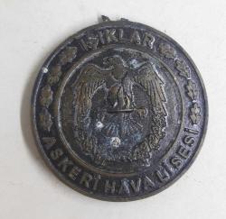 Işıklar Askeri Hava Lisesi Madalyon ( Kulbu Kırık )
