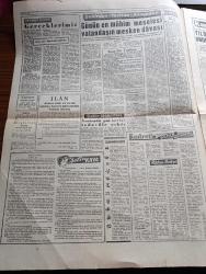 Kudret Gazetesi - 16 Ekim 1960 - Celal Bayar Ve Nedim Ökmen'in İrtikap Suçundan Beşer Sene Hapis Edilmeleri Talep Edildi - Yassıada'dan Notlar - Üç Adam Celal Bayar Adnan Menderes Ve Refik Koraltan Şimdi Ne Haldeler - Yassıada'dan Duruşmalarına Ait Program - Celal Bayar Dün Bir Avukat buldu - Adnan Menderes'in İki Avukat Müracaatı - Safa Yalçuk Ve Muavini Dün Tahliye Oldular - Yassıada'da Ecnebi Gazetecilerin İntibaları - Gelin Kaya Edebi Roman Yazan Muazzez Arıoba Yazı Dizisi - Yassıada Pul Serisi Tedavüle Çıktı - Son Teşebbüs Çizgi Roman - Küba Başbakanı Fidel Castro Bugün Bir Konuşma Yapacak - Hava Jeep'i 1965 Yılında Piyasaya Çıkabilecek - Kruşçef Amerika'dan Mağlup Olarak Döndü - Floransada Aşk Çeviren M. Alçe Yazı Dizisi - Yassıada'dan Fotoğraflar - Fenerbahçe 7 Karşıyaka 1 - Dekatlon Ankara Birinciliğinde İlk Gün Orhan Altan Başta - Balmumcu Çiftliğinde Tahliye Edilenler Fotoğraf - Fatin Rüştü Zorlu'nun Annesi Parasızlıktan Şikayetçi Fotoğraf - Sanıkların Yakınları Fotoğraf