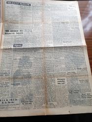 Yeni İstanbul Gazetesi - 26 Ekim 1960 - Dünkü Tanıklar Düşükleri İtham Etti - Maliye Bakanı Ekrem Alican Rum Patriği Athenagoras Ve Milli Emniyet Mensupları da Dünkü Celsede Dinlendiler Fotoğraf -  Yassıada Davalarının Sıraları Belli Oldu - 31 Ekim Pazartesi Günü Başlayacak Bebek Davasında Opera Sanatkarı Ayhan Aydan Şahit Olarak Dinlenecek - Duruşmada Adnan Menderes Ve Ethem Menderes Fotoğraf - Başbakanlık Kasasından Neler Çıkmış Neler - Anayasa Tasarısı Semineri Başladı - James Bond Çizen İan Fleming - Cici Teyze Çizen Saunders Ve Ernst - Macera Kapıları Yazan Jean Hougron Yazı Dizisi - Kennedy Nixon'a Münazara Konusunda Meydan Okuyor - Ziya Gökalp Dün Bütün Yurtta Anıldı - Fidel Castro Aleyhtarlarının Faaliyeti - A Milli Takım Namzetleri Beyoğluspor'u 4 0 Yendiler - Estetik Ameliyat Tıp Dünyasında Mucize - Ingrid Bergman Saadetini Anlatıyor - Edinburg Film Festivali - Yüksek Adalet Divanı Önünde - Turan Güneş İfade Verdi Fotoğraf - Kadın Moda - Kürk Saltanatı