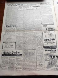 Cumhuriyet Gazetesi - 10 Ekim 1960 - Yassıada'dan İlk Resimler - Soruşturma Henüz Bitmedi Kurulda 2 Bin İş Daha Var - Düşük Cumhurbaşkanı Celal Bayar Yassıada'da Soruşturma Kurulu Karşısında İfade Verirken Fotoğraf - Sabık Maliye Bakanının Vinileks Şirketi İle Ortaklığı Muazzam Meblağa Dayanıyor - Petrol İşçilerinin Açlık Grevleri Devam Ediyor - İstanbul Erkek Lisesi'nin 76. Yılı Dün Kutlandı - Yeni Basın Kanunu Tasarısı Komitede - Sovyet Elçiliği Tarafından Bastırılan Broşür Toplattırıldı - Köpek Davası Yazan Feridun Ergin Köşe Yazısı - Sabah Şarkısı Yazan Taylor Caldwell Yazı Dizisi - Küba'da Fidel Castro Aleyhtarı İki Lider Yakalandı - Resimli Roman Başkasının Günahı Çizen Yves Sayol - Patti Çizgi Roman -  Marlon Brando Kadınlara Neden Zulmediyormuş - Komiki Şehir Naşit Bey Biyografik Hikaye Yazan Burhan Arpad Yazı Dizisi - Türkiye Yüzme Ve Sutopu 1959 60 Şampiyonu Adana - Toto Tahmin - Beşiktaş 2 Ankaragücü 1 - Galatasaray Sutopu Kalecisi Özcan Tomruk Evlendi - Ethem Menderes