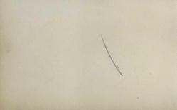 Evde oturup gülümseyerek poz veren aile  fotoğrafı .ORİJİNAL SİYAH & BEYAZ 14x 9cm EBADINDA - 1940'LAR, 1950'LER, 1960'LAR ve 1970'LER