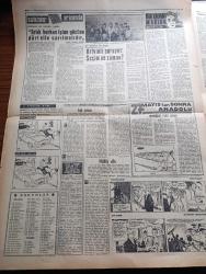 Vatan Gazetesi - 6 Ekim 1960 - Tasfiye Siyaseti Yazan Ahmet Emin Yalman Köşe Yazısı - Celal Bayar Tehlikeli Vaziyetteyiz İcap Ederse Diktatörlüğe İdare Edeceğiz - Adnan Menderes Bu Memleketteki Bir İnönü Davası Vardır Bunu Halletmeliyiz - Ethem Menderes Celal Bayar İsmet Paşa'yı Astırmakta Tereddüt Etmez - Soruşturma Kurulunun Gerekçeli Kararı Açıklandı - Kararda Düşüklerin Anayasayı Nasıl İhlal Ettikleri Belirtilmekte - Sanıkların Çoğu 64 146 Maddeler İçine Giriyor - Yassıada'da İlk Tatbikat Dün Yapıldı Fotoğraf - Duruşmalar Televizyonla Gösterilecek - Devlet Başkanı Cemal Gürsel Yüksek İslam Enstitüsünde Konuştu Çin'in Hakikatine Kutlama Ermeliyiz Dedi - Yassıada'da Duruşmalar 14 Ekim'de Başlıyor - Düşük Başbakan Adnan Menderes'in Son İzmir Gezisinde Demokrat Parti'li Fedailere Silah Dağıtılmış - Kaçaklar Kemal Bekir'in Romanı - 6 7 Eylül Olayları Yazan Orhan Birgit - Karacaören'liler Dün Çarşaflarını Yırttılar - Taş Devri Çizen Mıstık - Dün Devam Eden Geyikli Olayları Duruşması