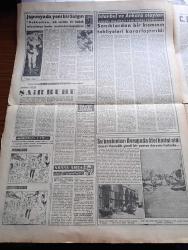 Vatan Gazetesi - 21 Ekim 1960 - Köpek Davasında Celal Bayar İle Nedim Ökmen Savunmalarını Yaptılar - Yüz Yıllık Türk Gazeteciliği Yazan Ahmet Emin Yalman Köşe Yazısı - Celal Bayar'ın Avukatı Milli Mücadeleden Bahsetmek İsteyince Başkan İle Aralarında Tartışma Oldu - Nedim Ökmen'in Avukatı Köpek Satışında Failin Celal Bayar Olduğunu Söyledi - Tavşancıl Civarında İki Askeri Keşif Uçağı Çarpıştı Bir Pilotumuz Şehit Oldu - Anayasanın Tam Metnini Açıklıyoruz - Profesör Sıddık Sami Onar'ın Takdim Yazısı -  Şeytan Aldı Götürdü Yazan Emil Galip Sandalcı Köşe Yazısı - İki Resim Arasında 7 Fark - İstanbul Ankara Olayları Esbabı Mucibeli Tam Metni Veriyoruz - Noyan Amca Dert Dinliyor - Bugün Dört Milli Lig Maçı Var - 1961 Güreş Faaliyet Programı Açıklandı - Doğu Kupası Boks Maçlarını Kayseri Takımı Kazandı - Asrın Davası Yassıada Duruşmaları - Tarihi Duruşmaların Yapıldığı Mahkeme Salonunun Tepeden Görünüşü Fotoğraf