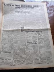 Vatan Gazetesi - 21 Ekim 1960 - Köpek Davasında Celal Bayar İle Nedim Ökmen Savunmalarını Yaptılar - Yüz Yıllık Türk Gazeteciliği Yazan Ahmet Emin Yalman Köşe Yazısı - Celal Bayar'ın Avukatı Milli Mücadeleden Bahsetmek İsteyince Başkan İle Aralarında Tartışma Oldu - Nedim Ökmen'in Avukatı Köpek Satışında Failin Celal Bayar Olduğunu Söyledi - Tavşancıl Civarında İki Askeri Keşif Uçağı Çarpıştı Bir Pilotumuz Şehit Oldu - Anayasanın Tam Metnini Açıklıyoruz - Profesör Sıddık Sami Onar'ın Takdim Yazısı -  Şeytan Aldı Götürdü Yazan Emil Galip Sandalcı Köşe Yazısı - İki Resim Arasında 7 Fark - İstanbul Ankara Olayları Esbabı Mucibeli Tam Metni Veriyoruz - Noyan Amca Dert Dinliyor - Bugün Dört Milli Lig Maçı Var - 1961 Güreş Faaliyet Programı Açıklandı - Doğu Kupası Boks Maçlarını Kayseri Takımı Kazandı - Asrın Davası Yassıada Duruşmaları - Tarihi Duruşmaların Yapıldığı Mahkeme Salonunun Tepeden Görünüşü Fotoğraf