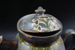 VİNTAGE DAMGALI SIRLI ÇAYDANLIK YADA SÜTLÜK  (DELİKLİ RAF