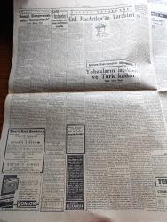 Cumhuriyet Gazetesi - 12 Nisan 1951 - İki Tez Çarpıştı Yazan Nadir Nadi Köşe Yazısı - Truman General MacArthur'u Değiştirdi - Cumhuriyetçiler Truman'ın Divanı Aliye Verilmesinin İstediler - Fuat Güzaltan İntihar Mı Etti Öldürüldü Mü - Emirgan'da İki Kişi Kudurdu - Maliye Bakanı Hasan Polatkan'ın Demeci - Komünistlikle Suçu İle Yeni Tevkifler - Sanayi Kongresinde Neler Konuşulmalı Yazan Mazhar Kunt - General MacArthur'un Karakteri - İrticanın Kıpırdanışla Münasebetiyle Yobazların İstekleri Ve Türk Kadını Yazan Saliha Öncel - Saygon Geceleri Yazan Claude Farrere Yazı Dizisi - Atatürk'e Ait On Üç Senelik Bir Rapor - Forma Meselesi - Burhan Felek Köşe Yazısı - Dünkü Atletizm Seçme Müsabakaları - Vefa Fenerbahçe'den 1000 Lira Tazminat İstiyor - Kadın Gazeteci Lil'in Maceraları Çizgi Roman - Bu Hafta Yapılacak Maçların Hakemleri - Bulmaca - Gripin - Aga Radyo - Prestige Düdüklü Tencere - Siemens Elektrik Motorları