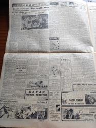 Cumhuriyet Gazetesi - 12 Nisan 1951 - İki Tez Çarpıştı Yazan Nadir Nadi Köşe Yazısı - Truman General MacArthur'u Değiştirdi - Cumhuriyetçiler Truman'ın Divanı Aliye Verilmesinin İstediler - Fuat Güzaltan İntihar Mı Etti Öldürüldü Mü - Emirgan'da İki Kişi Kudurdu - Maliye Bakanı Hasan Polatkan'ın Demeci - Komünistlikle Suçu İle Yeni Tevkifler - Sanayi Kongresinde Neler Konuşulmalı Yazan Mazhar Kunt - General MacArthur'un Karakteri - İrticanın Kıpırdanışla Münasebetiyle Yobazların İstekleri Ve Türk Kadını Yazan Saliha Öncel - Saygon Geceleri Yazan Claude Farrere Yazı Dizisi - Atatürk'e Ait On Üç Senelik Bir Rapor - Forma Meselesi - Burhan Felek Köşe Yazısı - Dünkü Atletizm Seçme Müsabakaları - Vefa Fenerbahçe'den 1000 Lira Tazminat İstiyor - Kadın Gazeteci Lil'in Maceraları Çizgi Roman - Bu Hafta Yapılacak Maçların Hakemleri - Bulmaca - Gripin - Aga Radyo - Prestige Düdüklü Tencere - Siemens Elektrik Motorları