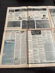 TERCÜMAN GAZETESİ İNCİ SPOR İLAVESİ -5 EKİM 1972-Necmi Tanyolaç-Tevfik Ünsi-Ergun Hiçyılmaz-İslam Çupi-Necati Bilgiç-Hayri Hiçler-Eyüp Karadayı-cemal kamacı-Türk sporunun yeni türküsü-yeni hasanlar yeni cemaller-kırtasiyecilik ve sporumuz-müdaadaki denge-Kırklarelispor-Atilla Bilgin-balıkadamlar-Selim piştov- lüleburgazlı Necati-Sarıyer Halk eğitim kaptanı-Hasan Polat-Gökçe ve Belgin-Fenerbahçe-Münih-Ali Şahin-vehbi akdağ