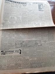 Cumhuriyet Gazetesi - 17 Eylül 1951 - Ara Seçimini 15 İlde Demokrat Parti Kazandı - Dünkü Ara Seçimler 17  İlde De Sükunet İçinde Cereyan Etti - Sinop'ta CHP'liler Nasıl Kazandılar - Sivas'ta CHP 13,226 Fazla Rey Aldı - İstanbul'da Partiler Ne Kadar Oy Aldılar - Denizli'de Ara Seçimlerin Tek Kanlı Hadisesi - İstanbul'un Yeni Demokrat Milletvekilleri Hadi Hüsmen Ve Seyfi Oran - Bursa'da 24 Köyde Sandıklar Erken Açıldı - Çanakkale'de İştirak Nisbeti Yüzde 60 ı Buldu - Bir Amerikalı Gazetecinin Türkiye İntibaları 2 Yazan Ray Brock  - Tahran'da Hükümet Darbesi Teşebbüsü - Avrupa Ordusu Ve Almanya - Kore'de Şiddetli Savaşlar Oluyor - General Franco İle Mülakat - Rüyalar Evi Yazan Peride Celal Yazı Dizisi - İsrail'de Yiyecek Sıkıntısı Başgösterdi - Beşiktaş Enosis'i 2 1 Mağlup Etti - Fenerbahçe Dörtler Karmasını 4 0 Mağlup Etti - Kadın Gazeteci Lil'in Maceraları Çizgi Roman - Yelkenle İstanbul'dan Filipinlere Yazan Sinan Everest Yazı Dizisi - 1951 1952 Yunus Nadi Mükafatı En Güzel Şiir