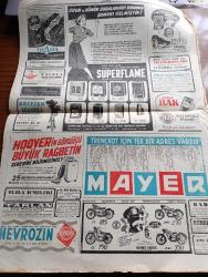 Cumhuriyet Gazetesi - 4 Ekim 1951 - Ceza Kanununu Tadil Eden Tasarı Geri Alınıyor - İngiliz Teknisyenleri Abadan'ı Terkettiler - Atlantik Paktına Davet - Almanya'da Büyük Manevralar Başladı - Sabri Çakalof'un Zehirlendiği Tahmin Ediliyor - İstanbul Köylerinin Çoğu Kablettarih Hayat Yaşıyor - General Tahsin Yazıcı Uçak Kazası Atlattı - Von Papen'in Çiçeron'a Dair Demeci - Ordinaryüs Profesör Salih Murad Uzdilek - Komşu Memleketlerden Röportajlar - Sekiz Ticani Mahkum Oldu - Maden Tetkik Araştırmaya Yapılan Bir İhbar - Döviz Kaçakçılığı Davası -Savarona Dün Hareket Etti - Memleket Hikâyesi Bebek Yazan Yaşar Kemal 2 Yazı Dizisi - Güzellik Müsabakası Büyük Jüri Heyeti Üyelerinin İsimleri - Burhan Felek - Rusya'da Atom Bombası İnfilak Ettirildi - Akdeniz Oyunlarında Kazanma Şansımız - Radyoda Spor Yayınları - İstanbulsporluların Kongresi - Eczacıbaşı İlaç Fabrikasının Temeli Dün Atıldı - Nejad Ferid Eczacıbaşı - Yalova Kaplıcaları - Perihan Altındağ'ın Konserinde Bıçaklı Tabancalı Hadise