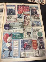 MİLLİYET SPOR GAZETESİ -8 ŞUBAT 1982-81 amatör maç-Sovyetler birliği-Sidney Martin-Kemal Gönültaş’ı Ted Kulübü’nün tenis Ordusu-Mustafa Çağlar-kar ve Çamur ikinci Lig-İlhan Söyler-Sarıyer teknik direktörü Ayhan erman-Mesut dizdar-Vedat Çolpan-Abdullah acar-Kadir akat-Fenerbahçe li atletler-Ergun emek-İstanbul hentbol ligi-İngiltere-Almanya-İskoçya-İstanbul’un üçüncü küme basketbol Ligi maçları-İstanbul Bayanlar voleybol Ligi maçları-Alpleri-hayır Oktay-rıfkı-taki doğan-Karagücü güreş takımı-ceulemans -Tankut antikacıoğlu-İngiltere’de şampiyonluğa-İlhan Söyler-Şuna Bayram-Meral Özdemir