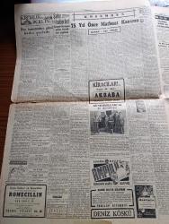 Cumhuriyet Gazetesi - 22 Mayıs 1952 - Başbakan Adnan Menderes'in Konya'da Dünkü Kısa Hitabesi - Şemsettin Günaltay Ve Cavid Oral İstifalarını Birkaç Gün Tehir Ettiler - Amerika Ve Tunus Meselesi - İsmet İnönü'nün Rize Kazalarındaki Sözleri - Dünya Sağlık Teşkilatı Ve Türkiye - Kore'den Gelen Yaralı Gazilerimiz Fotoğraf - General Eisenhower'in Teşkilata Veda Nutku - Atatürk Ve Millet Partisi - İdamı İstenen Casus Hayati Karaşahin - Eğitim Sisteminde Noksanlar - Kremlin'den Berlin'e Yazan Berlin Rus Kurmay Başkanlığı Eski Ataşesi Gregoriy Klimov Yazı Dizisi - 75 Yıl Önce Matbuat Kanunu Yazan Hasan Ali Yücel Köşe Yazısı - Ruh Gurbetinde Yazan Kerime Nadir Yazı Dizisi - Bir Milyar 300 Milyon Volt Kudretinde Atom Zerreleri Keşfedildi - Amerika'nın Sesi Radyosu Türkiye'ye Mahsus Özel Programı - İşçilerin Sakal Grevi Bitti - Van'da Altın Madeni Bulundu - Victor Hugo'nun Doğumunun 150. Yıldönümü - İnsanlık Tarihinin En Büyük Çekirge Afeti - Kibar Düşkünleri Yazan Maurice Dekobra Yazı Dizisi