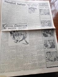 Cumhuriyet Gazetesi - 4 Nisan 1953 - Söyleyin Üstadlar Yazan Nadir Nadi Köşe Yazısı - Moskova'nın Barış Taarruzunun Hedefi - Belçikalı Devlet Adamı Paul H. Spaak Üniversitede Konferans Verdi - Amerikan Filosu Bugün Geliyor - Türkiye Fransa Genç Milli Maçı Fotoğraf - Köprü Kadıköy Yolculuğu 6 Dakikaya İnecek - Avustralya'dan Gelen Beratla Madalyanın Sahibini Bulduk - Milli Talebe Federasyonunun Kongresi - Genç Milli Takım Bugün Macarlarla Karşılaşıyor - Mareşal Rommel'in Hatıraları Toplayan Lideil Hart Yazı Dizisi - Ucuz Halk Lokantası Dün Açıldı - Reşid Galibi Anış Yazan İsmail Habib Sevük - İkinci Dünya Harbinde 55 Milyon Kişi Öldü - Son Harp Birleşik Amerikaya 360 Milyar Dolara Mal Oldu - Antakya'da Suriye Aleyhinde Miting Yapacak - Abide Kupası Maçları - Silahlı Kuvvetler Boks Şampiyonası - Cennet Yolu Yazan Steinbeck Yazı Dizisi - İstanbul Ankara Radyosu Programı - Geçmişte Büyük Cinayetler Bir Anarşistin Cinayetleri - 1914 Harbinin En Esrarengiz Casusu Çeviren Mazhar Kunt