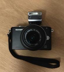 Olympus Aynasız Fotoğraf Makinesi Tam Set