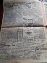 Cumhuriyet Gazetesi - 17 Aralık 1955 - Mecliste Program Müzakeresi 9 Saat Sürdü - Meclis Kabineye 58 Muhalife Karşı 398 Oyla İtimat Beyan Etti - Cumhuriyetçi Millet Partisi Adına Osman Bölükbaşının Sözleri - 19'lar Namına Tenkidler - İsmet İnönü Başbakan Adnan Menderes'i İtham Ediyor Fotoğraf - Telefon Numaraları Bu Gece 6 Rakamlı Oluyor - Kırlangıç Yuvası Yazan Taylor Caldwell Yazı Dizisi - Demir Perde Arkasında Bir Türk Şairi Yazan Behçet Kemal Çağlar - Avrupa'da Yılın En Heyecanlı Hadisesi - Afgan Kralı Dün Sovyet İdarecileriyle Görüştü - Burhan Felek Köşe Yazısı - Resimli Romanımız Komiserin Hatası Yazan Georges Simenon - Milyonerler Tarafından Kurulmuş Olan Kabine - Başkalarının Dinleyemeyeceği Telefon Mükamelesi Kalmadı - Portekiz Milli Futbol Takımı Dün Gece Uçakla Geldi - Yaşar Doğu İsveç'te Kalp Krizi Geçirdi - Bugün Şeref Stadında Galatasaray Yeşildirek Beşiktaş Taksim Karşılaşıyor