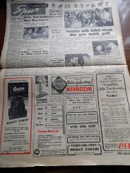 Cumhuriyet Gazetesi - 17 Aralık 1955 - Mecliste Program Müzakeresi 9 Saat Sürdü - Meclis Kabineye 58 Muhalife Karşı 398 Oyla İtimat Beyan Etti - Cumhuriyetçi Millet Partisi Adına Osman Bölükbaşının Sözleri - 19'lar Namına Tenkidler - İsmet İnönü Başbakan Adnan Menderes'i İtham Ediyor Fotoğraf - Telefon Numaraları Bu Gece 6 Rakamlı Oluyor - Kırlangıç Yuvası Yazan Taylor Caldwell Yazı Dizisi - Demir Perde Arkasında Bir Türk Şairi Yazan Behçet Kemal Çağlar - Avrupa'da Yılın En Heyecanlı Hadisesi - Afgan Kralı Dün Sovyet İdarecileriyle Görüştü - Burhan Felek Köşe Yazısı - Resimli Romanımız Komiserin Hatası Yazan Georges Simenon - Milyonerler Tarafından Kurulmuş Olan Kabine - Başkalarının Dinleyemeyeceği Telefon Mükamelesi Kalmadı - Portekiz Milli Futbol Takımı Dün Gece Uçakla Geldi - Yaşar Doğu İsveç'te Kalp Krizi Geçirdi - Bugün Şeref Stadında Galatasaray Yeşildirek Beşiktaş Taksim Karşılaşıyor