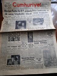 Cumhuriyet Gazetesi - 29 Aralık 1955 - Bu Çark Nasıl Döner Yazan Nadir Nadi Köşe Yazısı - Hürriyet Partisi İle Demokrat Parti Arasında İlk Savaş İstanbul'da Olacak - Celal Bayar Erzurum'a Gitti - Demokrat Parti Haysiyet Divanı Bugün Yeniden Üç Mebus Salahattin Toker Ali Muzaffer Tanöver Ve Hüseyin Balık İçin Karar Verecek - Milli Futbol Takımımız Paris'ten Döndü - Devlet Hastanelerinin Durumu İnceleniyor - NATO'dan Yükselen İkaz Sesleri Yazan Aydemir Balkan - Kırlangıç Yuvası Yazan Taylor Caldwell Yazı Dizisi - Amerika'nın Almanya'ya Askeri Yardımı Arttı - Özbekistan Başvekili Nureddin Muhittinof Azledildi - Resimli Romanımız Çalınan Tabanca Yazan George Simenon - Pakistan Kurucusu Mohammed Ali Cinnah Doğum Yıldönümü Münasebetiyle Yazan Zafer Hasan Ayberk - Opon Ağrı Kesici - Galatasaray Dostluk Kupasını Kazandı - Galatasaray Kulübü Başkanı Refik Selimoğlu İstifasını Geri Aldı