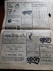 Cumhuriyet Gazetesi - 29 Aralık 1955 - Bu Çark Nasıl Döner Yazan Nadir Nadi Köşe Yazısı - Hürriyet Partisi İle Demokrat Parti Arasında İlk Savaş İstanbul'da Olacak - Celal Bayar Erzurum'a Gitti - Demokrat Parti Haysiyet Divanı Bugün Yeniden Üç Mebus Salahattin Toker Ali Muzaffer Tanöver Ve Hüseyin Balık İçin Karar Verecek - Milli Futbol Takımımız Paris'ten Döndü - Devlet Hastanelerinin Durumu İnceleniyor - NATO'dan Yükselen İkaz Sesleri Yazan Aydemir Balkan - Kırlangıç Yuvası Yazan Taylor Caldwell Yazı Dizisi - Amerika'nın Almanya'ya Askeri Yardımı Arttı - Özbekistan Başvekili Nureddin Muhittinof Azledildi - Resimli Romanımız Çalınan Tabanca Yazan George Simenon - Pakistan Kurucusu Mohammed Ali Cinnah Doğum Yıldönümü Münasebetiyle Yazan Zafer Hasan Ayberk - Opon Ağrı Kesici - Galatasaray Dostluk Kupasını Kazandı - Galatasaray Kulübü Başkanı Refik Selimoğlu İstifasını Geri Aldı