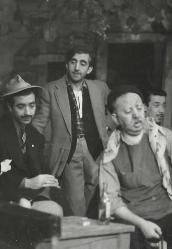 NECDET MAHFİ AYRAL ÇOK ÖZEL BİR TİYATRO SAHNESİ FOTOĞRAFI...