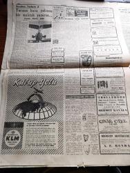 Cumhuriyet Gazetesi - 28 Ekim 1958 - Basın Aleyhinde 3 Mahkumiyet Kararı Dün Tasdik Edildi - Akis Dergisi 30 Gün İçin Kapatıldı - Tarık Halulu 16 Zafer Gazetesinden Fatin Fuad 14 Ay Hapis Yatacaklar - Radyo İdaresi Aleyhinde İlk Davalar - Radyo Bir Ölüye Parti Değiştirtti - Cumhuriyet Bayramı Başlıyor  - Türk Silahlı Kuvvetlerine Verilecek Güdümlü Mermiler - Yeni Barem Önümüzdeki Mali Yılda Uygulanacak - Gazeteci Nureddin Artam'ı Kaybettik - Amerikalılar Adana Üssünü Tahliye Ettiler - Amerika'da 587 Türk Doktoru Var - Diyarbakır'da Zengin Petrol Damarı Bulundu - Doktor Jivago Yazan Boris Pasternak Yazı Dizisi - Ne Ekersen Yazan Ömer Sakıp Yazı Dizisi - 1 Ayda 105 Esnaf Milli Korunmaya Verildi - Romanya'da Kızıllar İhtilalden Korkuyor - Burhan Felek Köşe Yazısı - Osmanlı Donanmasının Tarihinde Karanlık Sayfalar Yazan Cemaleddin Saraçoğlu Yazı Dizisi - Ali Abalı Milli Hakem Oldu - Beşiktaş Real Madrid'le İspanya'da Gece Oynayacak - Masa Tenisi Türkiye Şampiyonası -