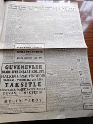 Cumhuriyet Gazetesi - 31 Ekim 1958 - Acaba Ne Diyecek Yazan Nadir Nadi Köşe Yazısı - Büyük Millet Meclisi Yarın Çalışmalarına Başlıyor - İsmet İnönü'ye Dün Ankara'da Tezahürat Yapıldı - Akis Başyazarı Metin Toker 65 lik Hasta Babasına Veda Etti - İstanbul Üniversitesi Yarın Açılıyor  - Doktor Jivago Kitabı İsveç'te Kapışıldı - Yeni Papa 13 Pius Çok İyi Türkçe Konuşuyor - Basın İçin af Kanunu Yok - Doktor Jivago Yazan Boris Pasternak Yazı Dizisi - Ne Ekersen Yazan Ömer Sakıp Yazı Dizisi - Profesör Nümbüs'ün Maceraları Çizgi Roman - Cumhuriyet Bayramı Pulları - Denizcilik Bahisleri Yazan Cemaleddin Saraçoğlu - 1958 1959 Yunus Nadi Armağanı Röportaj Müsabakası Bizimki De Böyle Yazan Halil İbrahim Çapan - Dünyada 1 Yılda Kumar İçin 23 Milyar Dolar Sarfediliyor - Arap İsrail Çatışması İhtimalleri - Galatasaray Spartak'ı 2 1 Yenip Şampiyon Oldu - Milli Maçta Kalemizi Turgay Şeren Koruyacak - Gönül Yazar Şark Gazinosunda - Ezzard Charles Nakavt Oldu