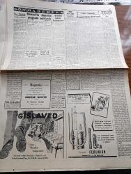 Cumhuriyet Gazetesi - 7 Eylül 1959 - Ankara Radyosu Müdürlüğüne Bir Cevap Yazan Nadir Nadi Köşe Yazısı - Demokrat Parti Milletvekili Fahri Ağaoğlu'nun Anayasanın Tadiline Dair Teklifinin Esasları -  Bir Demokrat Parti Kongresinde Hadi Hüsman Tevfik İleri'den Bir Talepte Bulundu - OECE Heyetinin Ankara'daki Tetkiklerinin Neticeleri - Kıbrıs'ta Son 24 Saatte 2 Türk Daha Katledildi - Fatin Rüştü Zorlu Paris'ten Döndü - Tarihi Ertuğrul Yatı Kilosu 13 Kuruştan Hurdacıya Satıldı - Galatasaray Umumi Kaptanı Kadri Dağ'dan Futbol Seyircilerine Ders -  Ortadirek Yazan Yaşar Kemal Yazı Dizisi - Kardeş Kavgası Yazan Hamdi Varoğlu - Sovyet Şefi Hrutçef'in Amerika Programı Açıklandı - Fransız Edebiyat Mükafatını Kazanan Şair Saint John Perse - Resimli Roman Azrail Der Ki Yazan Suat Taşer Resimleyen Hüseyin Mumcu - Koruyucu Melekler Çizgi Roman - Bay Oscar Karikatür - Profesör Nimbüs'ün Maceraları Çizgi Roman - Galatasaray Feriköy'ü Dünkü Maçta 3 0 Yendi - KYK İstanbul Yelken Şampiyonluğunu Kazandı