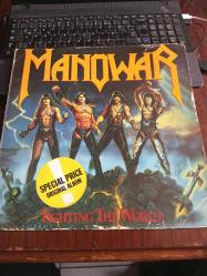 Çok nadir Manowar Fighting The World LP  ilk metal LP  kondisyon 10/8  plak kabı 10/6